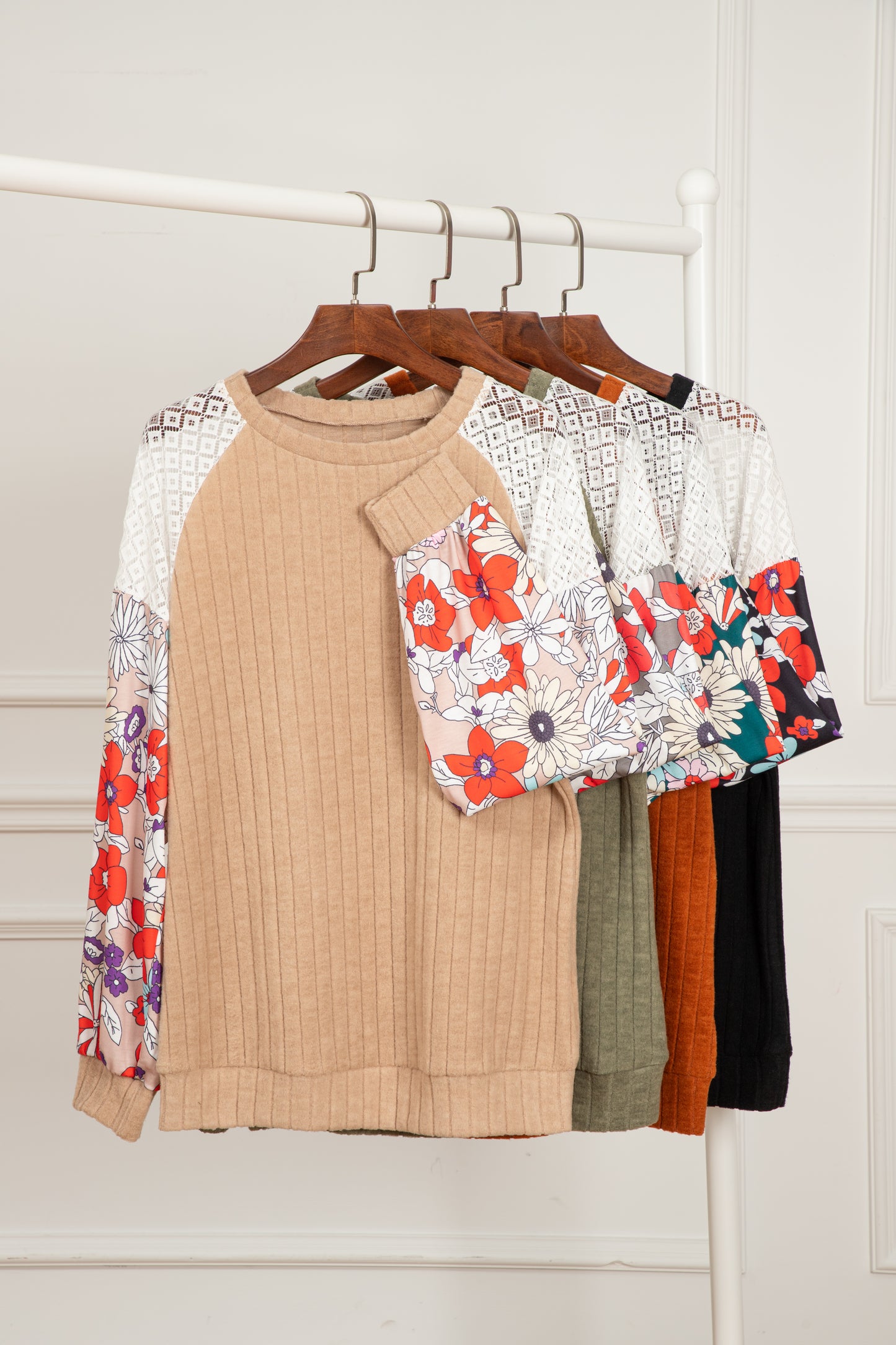 Flowery Sleeve Ribbed Blouse