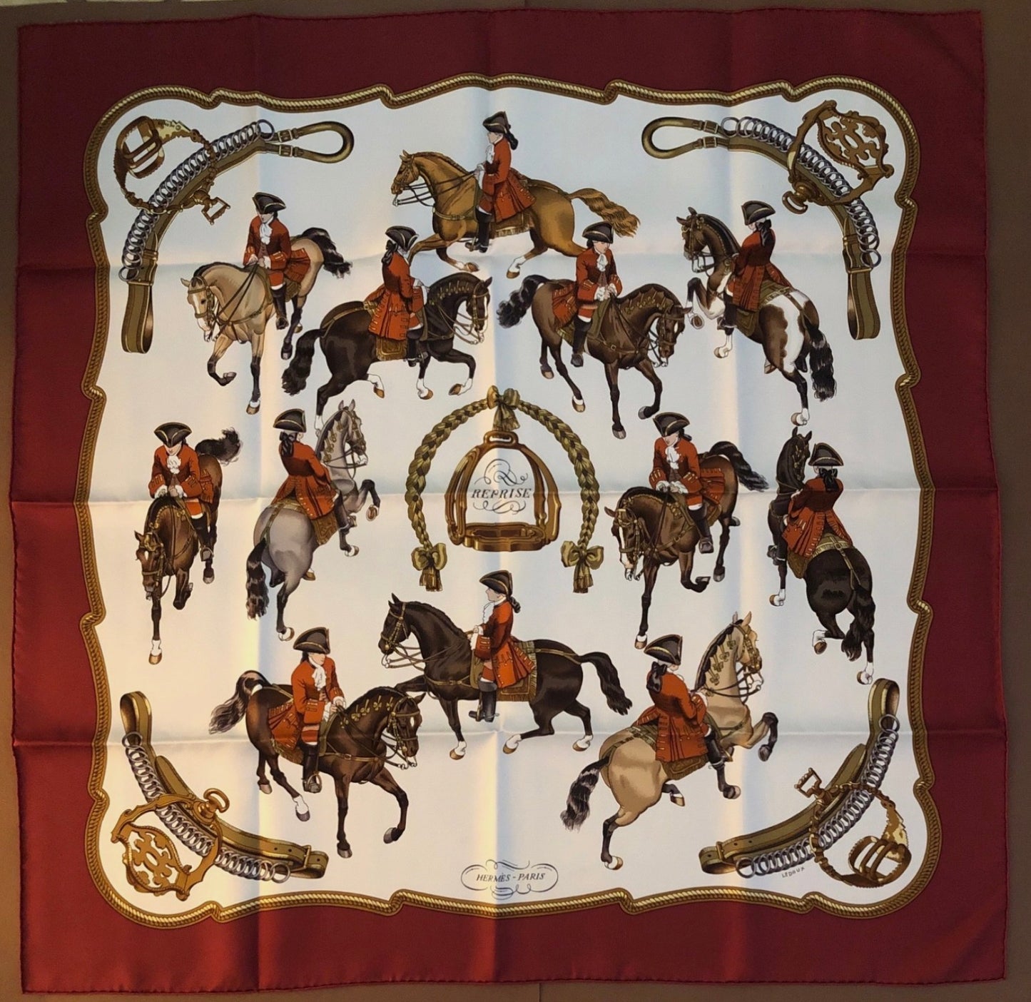 Hermes Carres 90 Reprise by LeDoux VTG Scarf